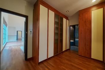 BEAUTIFUL FREEHOLD BUNGALOW Bukit Jelutong Shah Alam