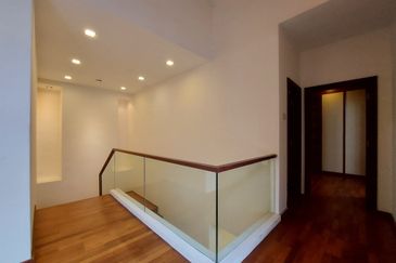 BEAUTIFUL FREEHOLD BUNGALOW Bukit Jelutong Shah Alam