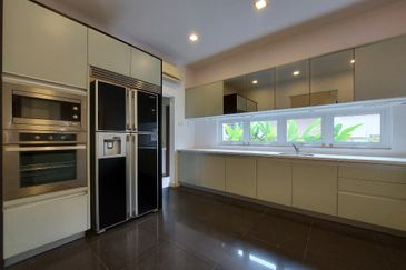 BEAUTIFUL FREEHOLD BUNGALOW Bukit Jelutong Shah Alam