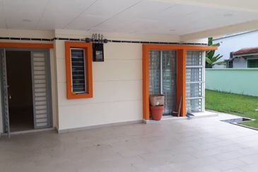 Taman Tasik Semenyih (Lake Residence)