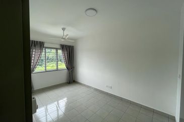 BRAND NEW Suria Pantai Residency for Rent (as seen in pictures)