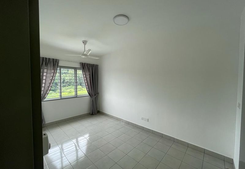 BRAND NEW Suria Pantai Residency for Rent (as seen in pictures)