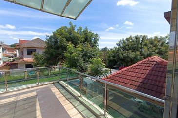 Bandar Tun Hussein Onn