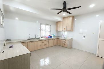 Bandar Tun Hussein Onn