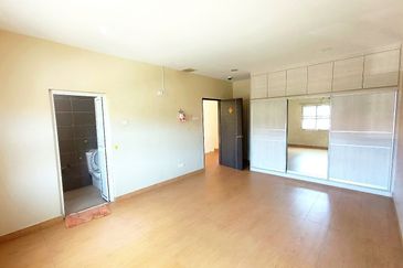 Bandar Tun Hussein Onn