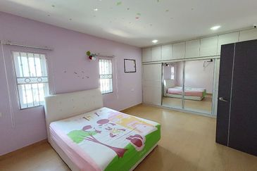 Bandar Tun Hussein Onn