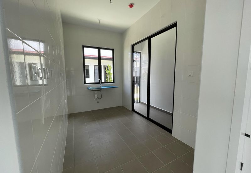 Reef Of Tropics, Setia Eco Glades