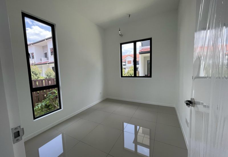 Reef Of Tropics, Setia Eco Glades