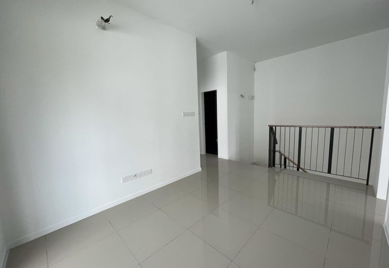 Reef Of Tropics, Setia Eco Glades