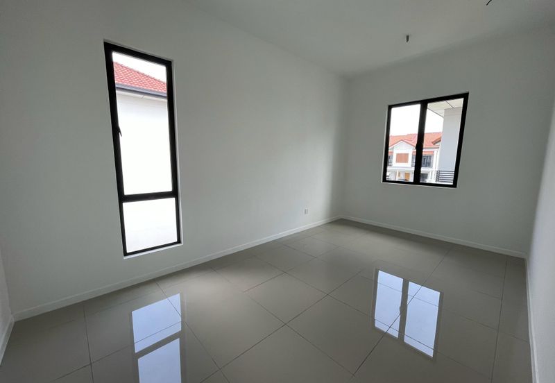 Reef Of Tropics, Setia Eco Glades