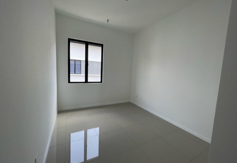 Reef Of Tropics, Setia Eco Glades