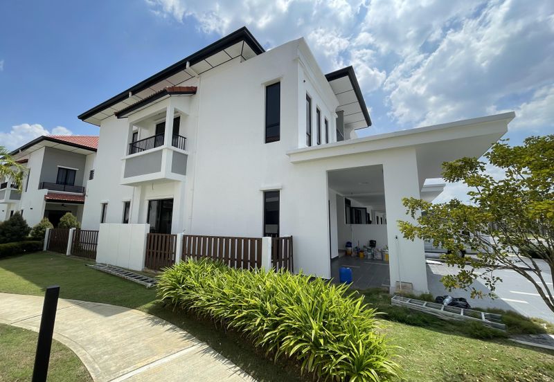 Reef Of Tropics, Setia Eco Glades