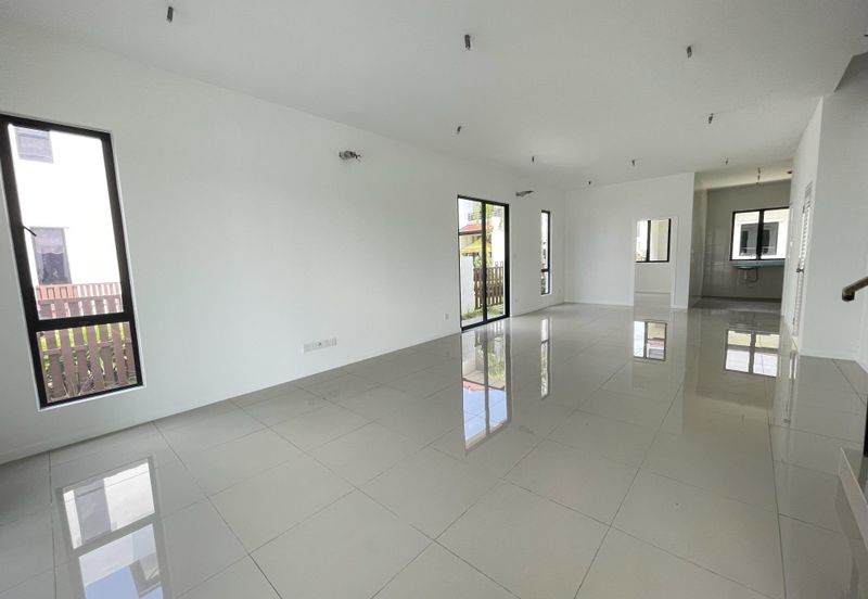 Reef Of Tropics, Setia Eco Glades