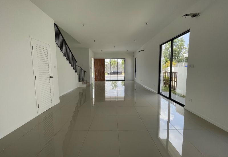 Reef Of Tropics, Setia Eco Glades