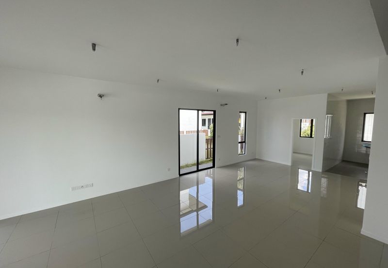 Reef Of Tropics, Setia Eco Glades