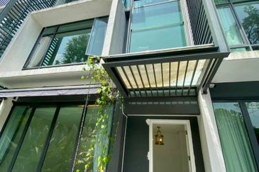 East Residence @ KLGCC