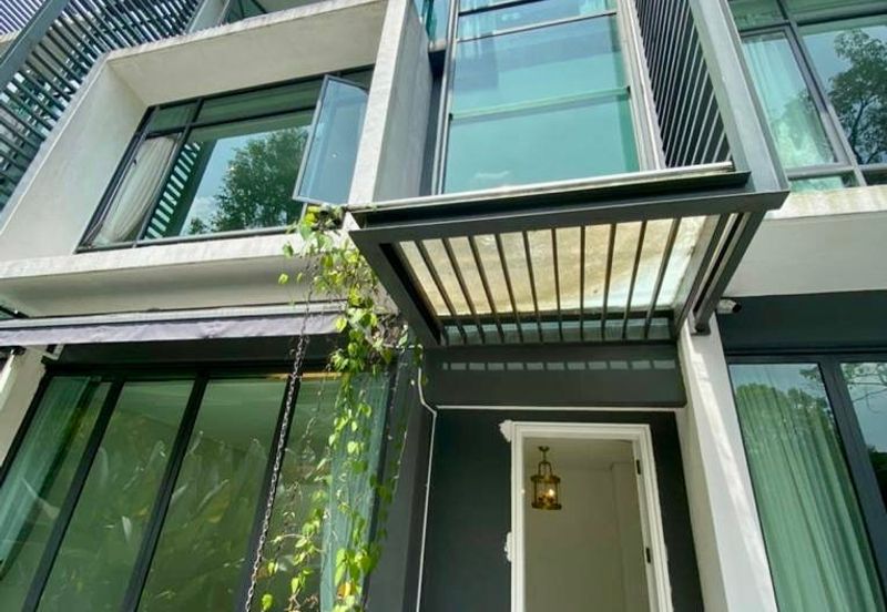 East Residence @ KLGCC