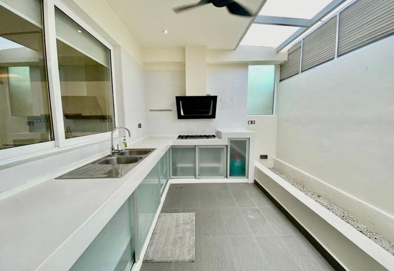 East Residence @ KLGCC