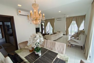 Tiana Elmina Gardens