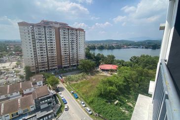 Residensi Laguna Biru 2