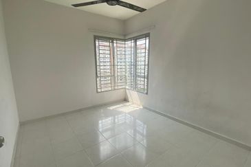 Residensi Laguna Biru 2