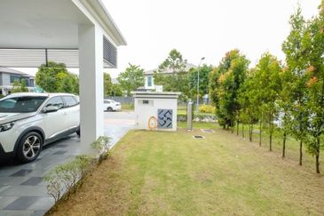 Vittaria, Setia Eco Glades