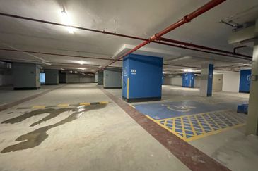 The MET Corporate Towers