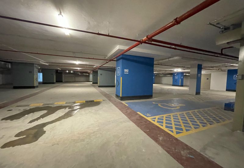 The MET Corporate Towers