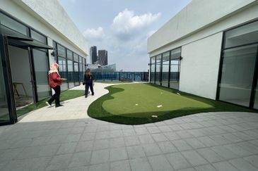 The MET Corporate Towers