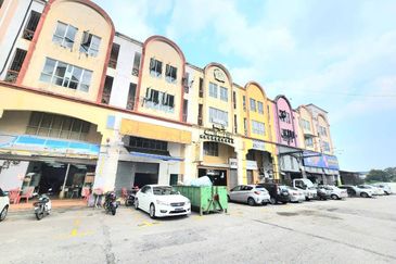 4 Storey Shop Offices Tmn Perindustrian KIP Kepong
