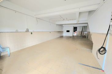 4 Storey Shop Offices Tmn Perindustrian KIP Kepong