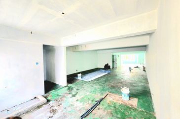 4 Storey Shop Offices Tmn Perindustrian KIP Kepong