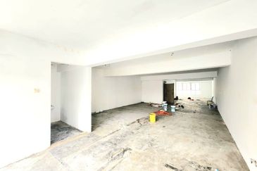 4 Storey Shop Offices Tmn Perindustrian KIP Kepong