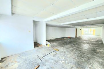 4 Storey Shop Offices Tmn Perindustrian KIP Kepong