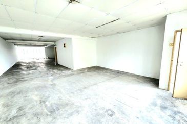 4 Storey Shop Offices Tmn Perindustrian KIP Kepong