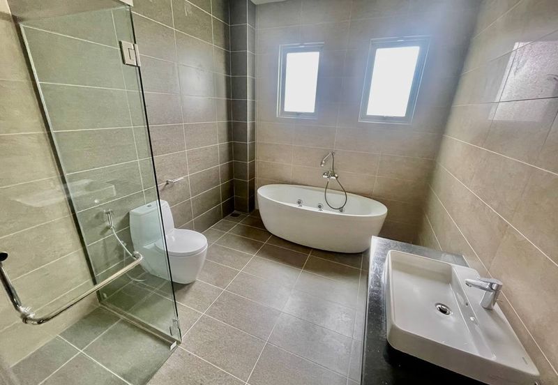 Charming Essex, Setia Eco Templer