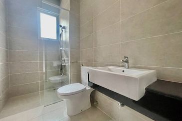 Charming Essex, Setia Eco Templer