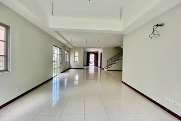 Charming Essex, Setia Eco Templer