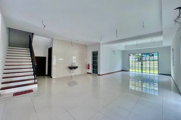 Charming Essex, Setia Eco Templer