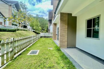 Charming Essex, Setia Eco Templer