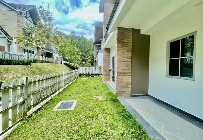 Charming Essex, Setia Eco Templer