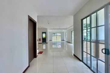 Charming Essex, Setia Eco Templer