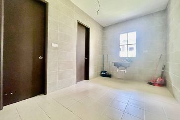 Charming Essex, Setia Eco Templer