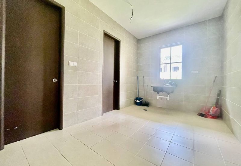 Charming Essex, Setia Eco Templer