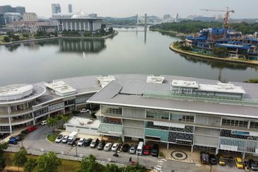 FOR SALE COMMERCIAL OFFICE SHOP @ AYER 8 , PUTRAJAYA