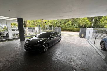 Trillium, Perdana Lakeview East