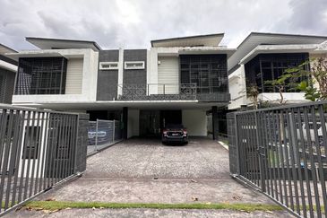 Trillium, Perdana Lakeview East