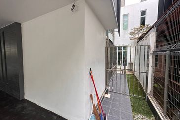 Trillium, Perdana Lakeview East