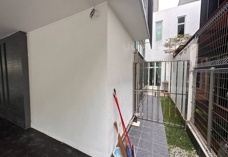 Trillium, Perdana Lakeview East