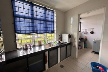 Trillium, Perdana Lakeview East